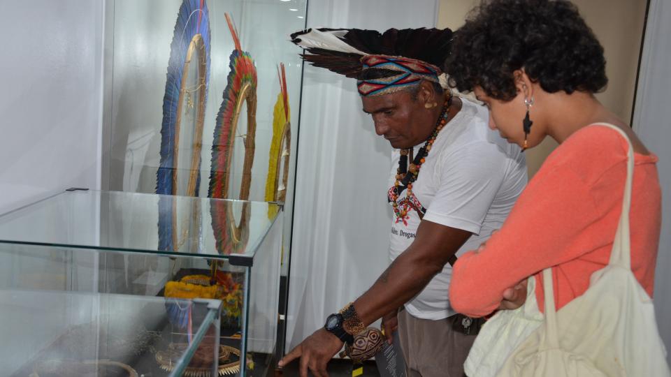 Visitantes marcam presença em amostra no Museu (Foto: Milton Santos)