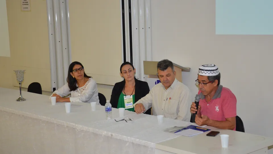 Evento acontece no Bloco 5R, do Campus Santa Mônica da UFU (Foto: Milton Santos)