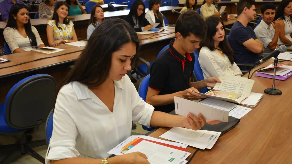 Posse dos novos servidores  (Foto: Milton Santos)