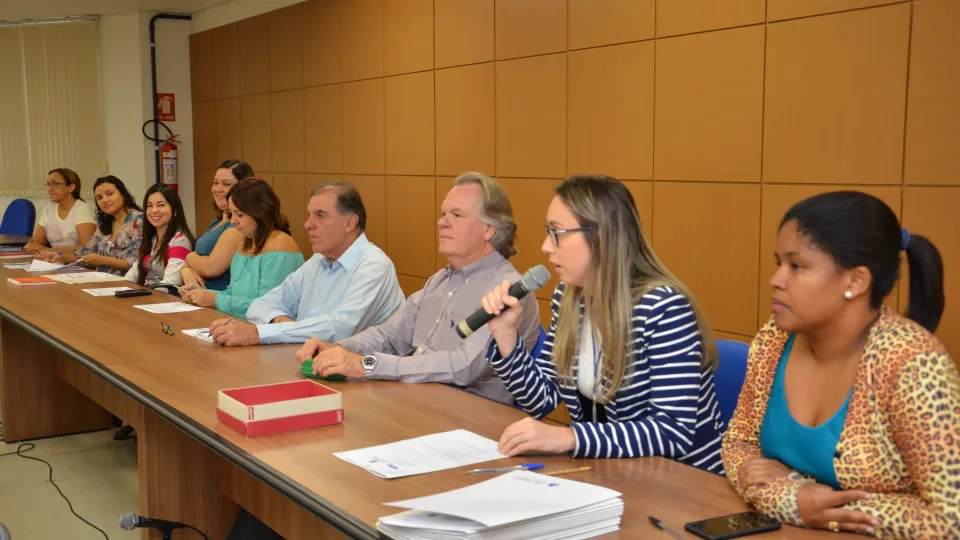 Posse dos novos servidores  (Foto: Milton Santos)