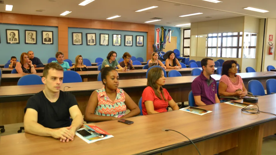 Cerimonia aconteceu na sala dos conselhos (Foto: Milton Santos)