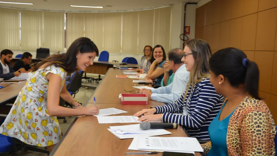 Posse dos novos servidores  (Foto: Milton Santos)