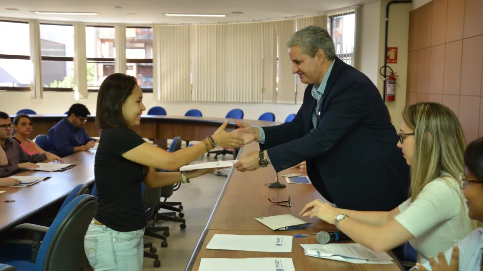 Cerimonia aconteceu na sala dos conselhos (Foto: Milton Santos)