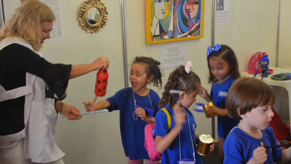 O Público principal são os estudantes de ensino fundamental e médio, mas o evento é aberto (foto: Marco Cavalcanti)