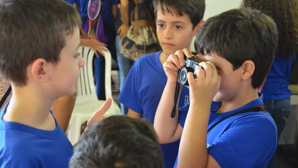 O Público principal são os estudantes de ensino fundamental e médio, mas o evento é aberto (foto: Marco Cavalcanti)