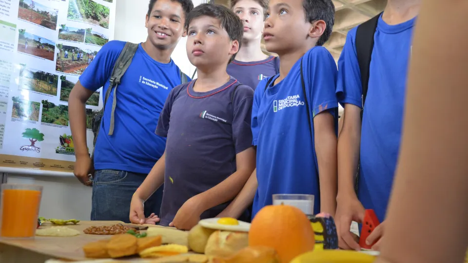 O Público principal são os estudantes de ensino fundamental e médio, mas o evento é aberto (foto: Marco Cavalcanti)
