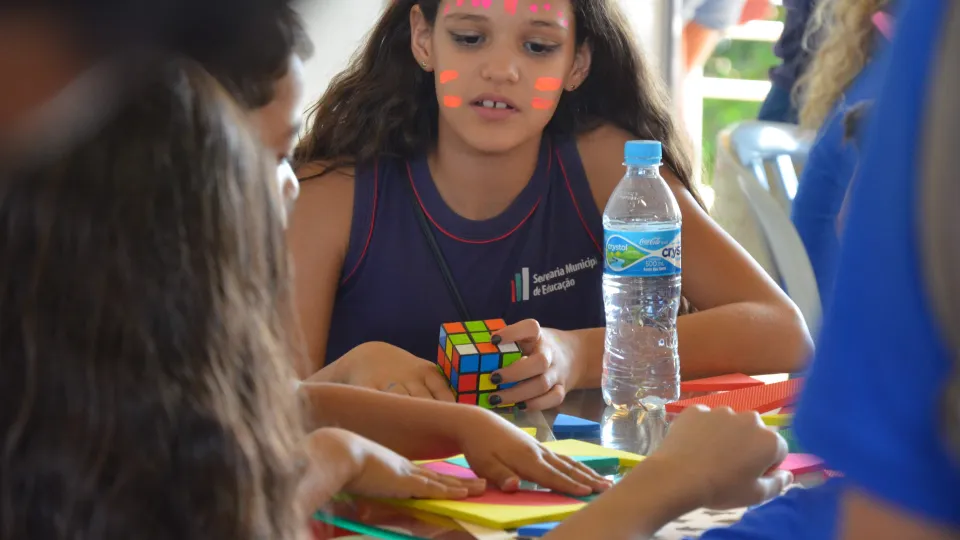 O Público principal são os estudantes de ensino fundamental e médio, mas o evento é aberto (foto: Marco Cavalcanti)