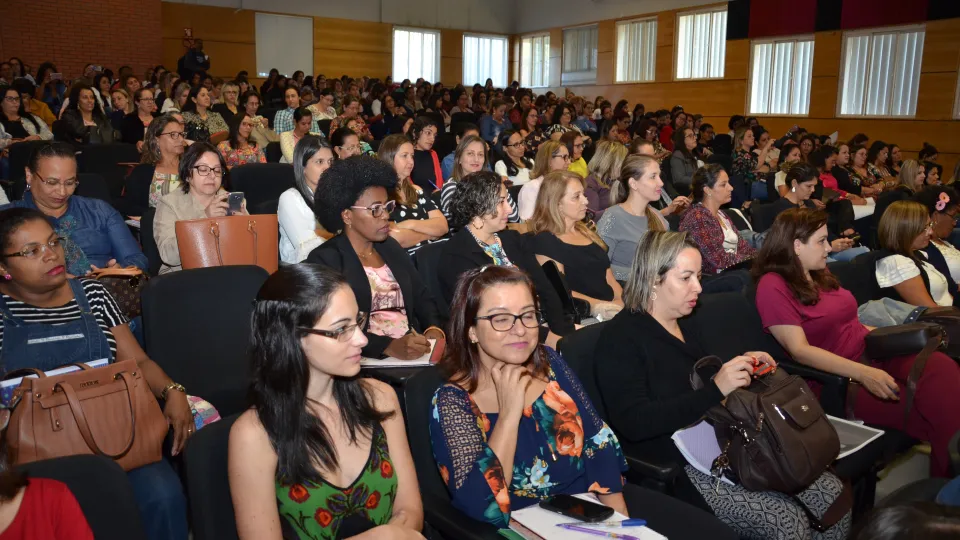Abertura do evento aconteceu no Anfiteatro do Bloco 3Q (Foto: Milton Santos)