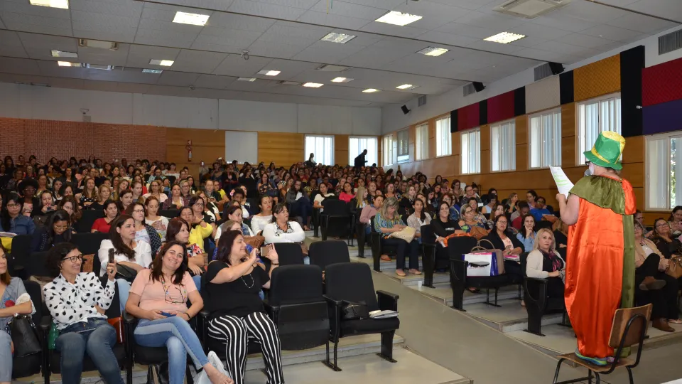 Abertura do evento aconteceu no Anfiteatro do Bloco 3Q (Foto: Milton Santos)