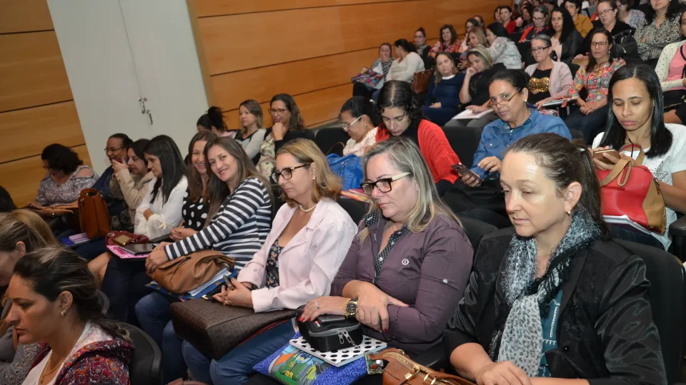 Abertura do evento aconteceu no Anfiteatro do Bloco 3Q (Foto: Milton Santos)