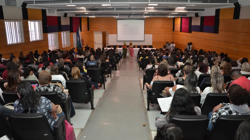 Abertura do evento aconteceu no Anfiteatro do Bloco 3Q (Foto: Milton Santos)