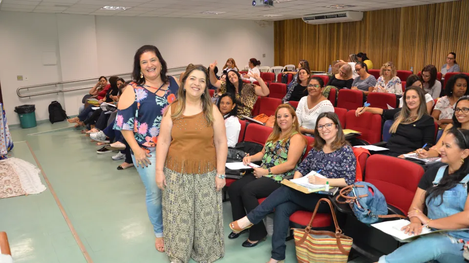 Palestras acontecerem no Anfiteatro do Bloco 5O (Foto: Milton Santos)