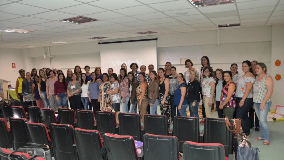 Palestras acontecerem no Anfiteatro do Bloco 5O (Foto: Milton Santos)