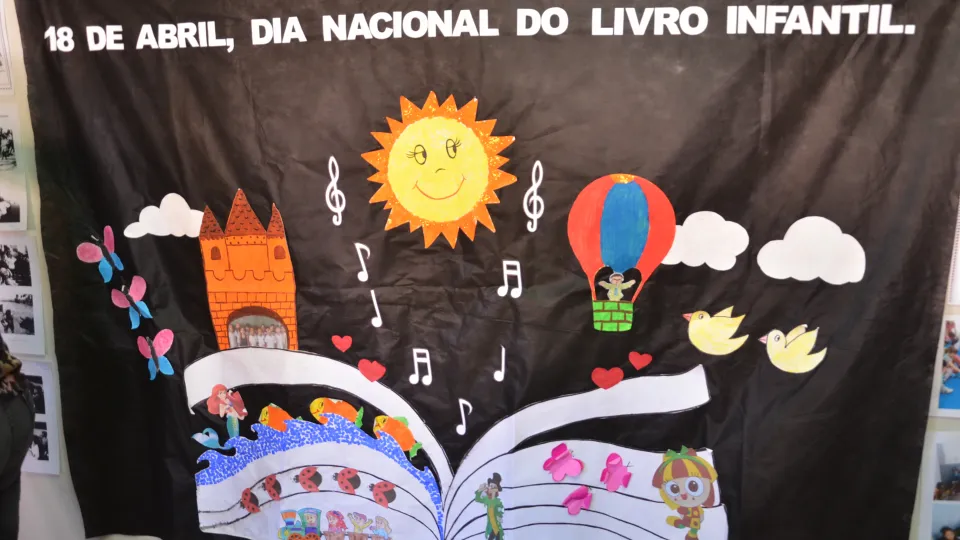 Palestras acontecerem no Anfiteatro do Bloco 5O (Foto: Milton Santos)