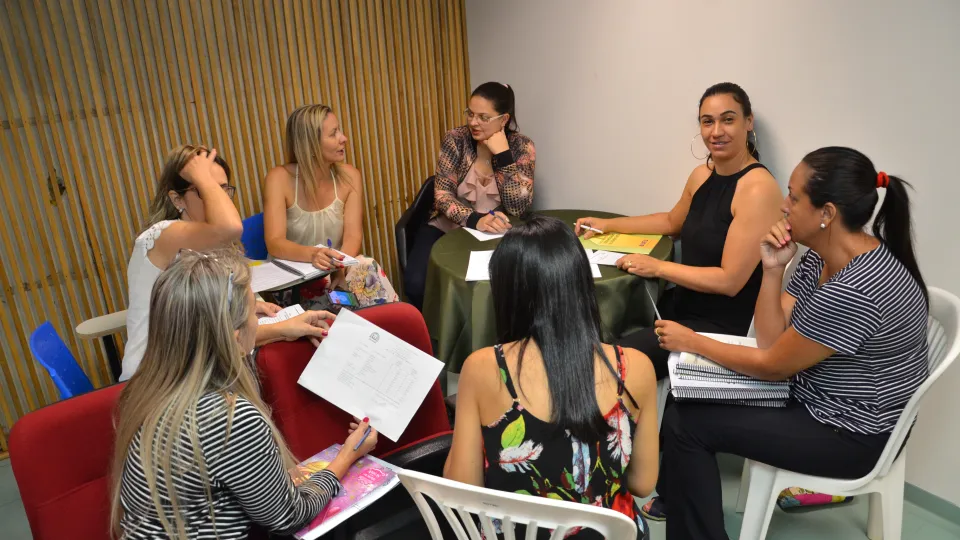 Palestras acontecerem no Anfiteatro do Bloco 5O (Foto: Milton Santos)