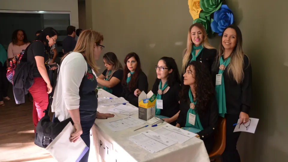 Abertura do evento ocorreu no Anfiteatro do Bloco 8C no Campus Umuarama da UFU (Foto: Milton Santos)