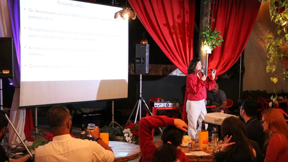 Pint of Science realizado na terça-feira, 8/11, no bar São Arnulfo (foto: Marco Cavalcanti)