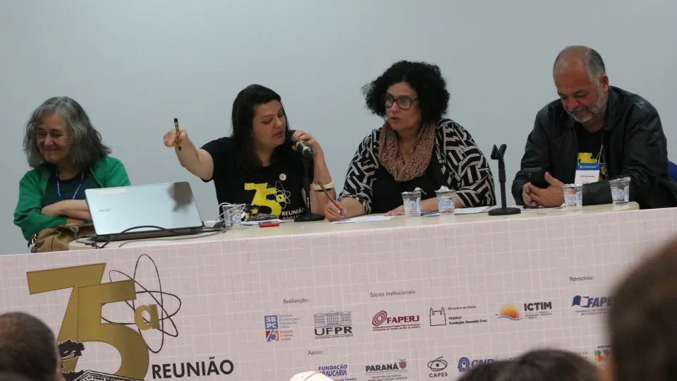 A 75ª Reunião Anual da SBPC está sendo realizada na UFPR (fotos: Marco Cavalcanti/UFU)