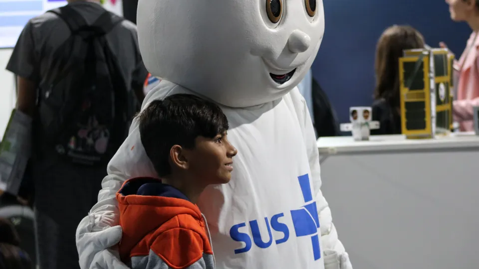 A 75ª Reunião Anual da SBPC está sendo realizada na UFPR (fotos: Marco Cavalcanti/UFU)