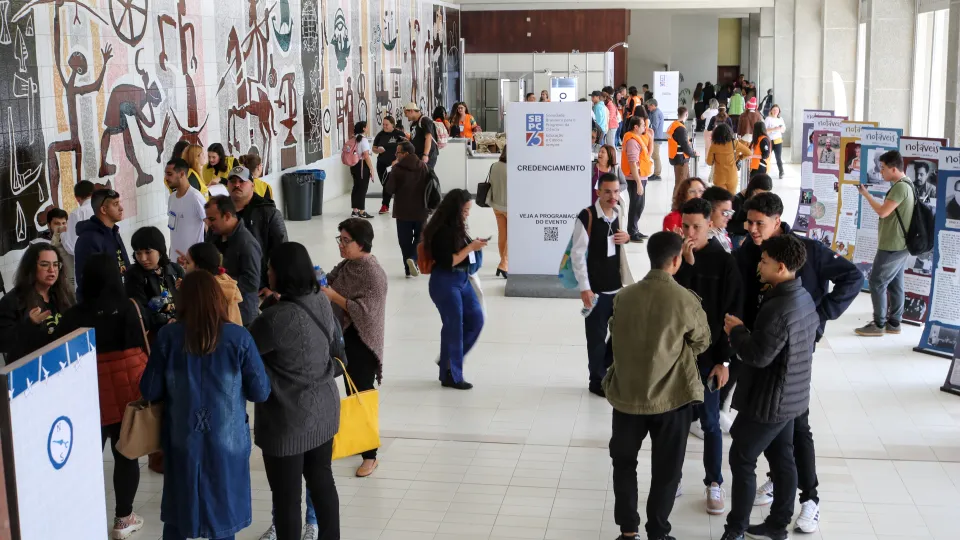 24/7 - Secretaria de Credenciamento da 75ª Reunião Anual da SBPC, evento aberto ao público (foto: Marco Cavalcanti/UFU)