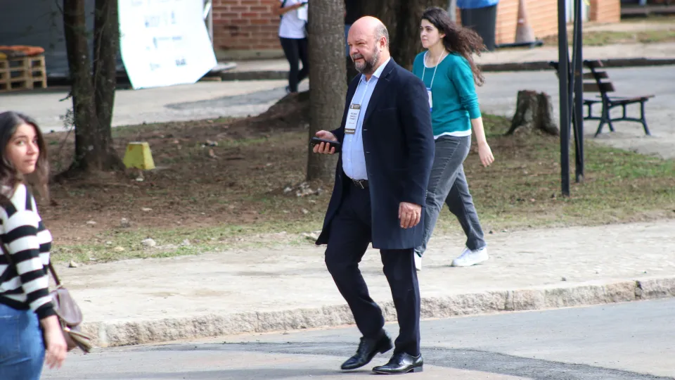 24/7 - Reitor da anfitriã UFPR, Ricardo Fonseca, no campus Centro Politécnico, principal local das atividades da 75ª Reunião Anual da SBPC (foto: Marco Cavalcanti/UFU)