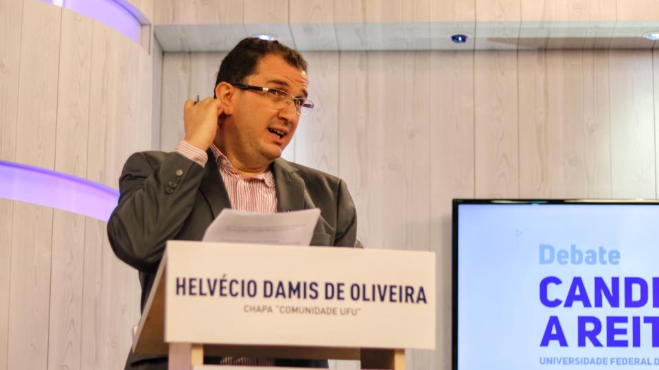 Candidato Helvécio Damis de Oliveira Cunha, da Faculdade de Direito (foto: Marco Cavalcanti)