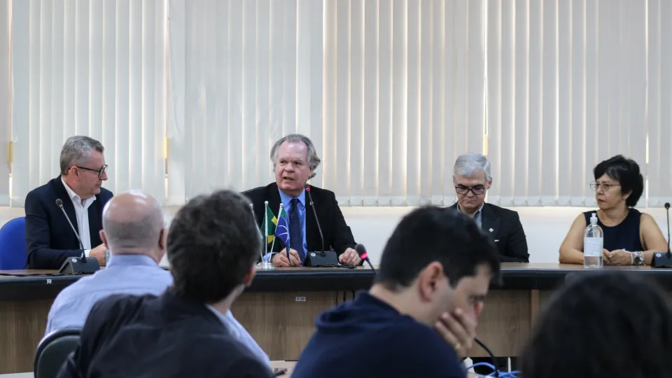 A aula teve como tema o financiamento da CT&amp;I e da Pós-Graduação no país (foto: Marco Cavalcanti)