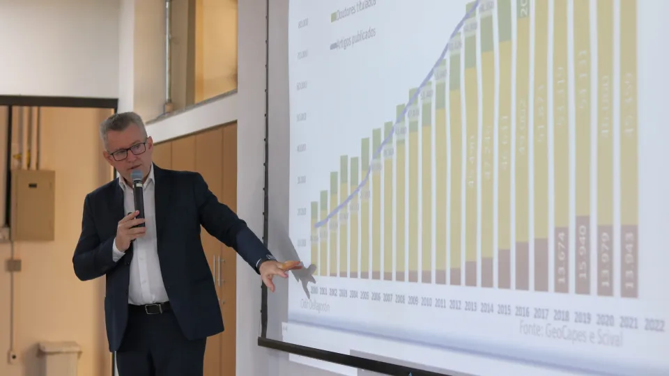 A aula teve como tema o financiamento da CT&amp;I e da Pós-Graduação no país (foto: Marco Cavalcanti)