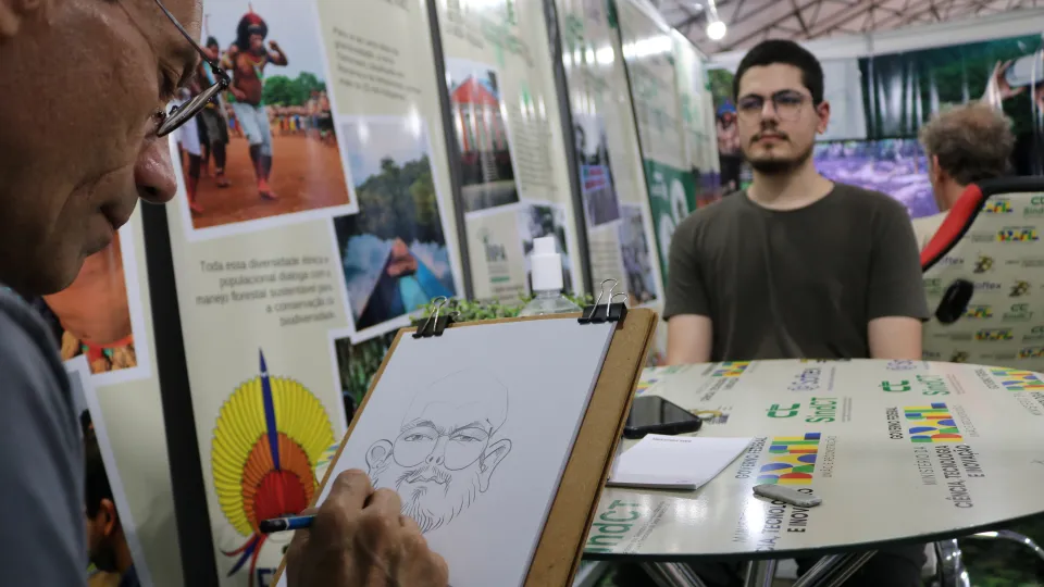 A 75ª Reunião Anual da SBPC está sendo realizada na UFPR (fotos: Marco Cavalcanti/UFU)