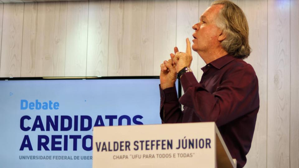 Candidato Valder Steffen Júnior, da Faculdade de Engenharia Mecânica (foto: Marco Cavalcanti)