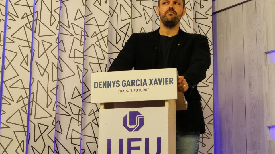 Candidato Dennys Garcia Xavier, do Instituto de Filosofia (foto: Marco Cavalcanti)