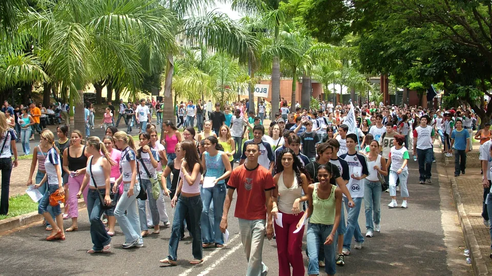 Milton Santos, fotógrafo da UFU, comemora 46 anos de profissão 