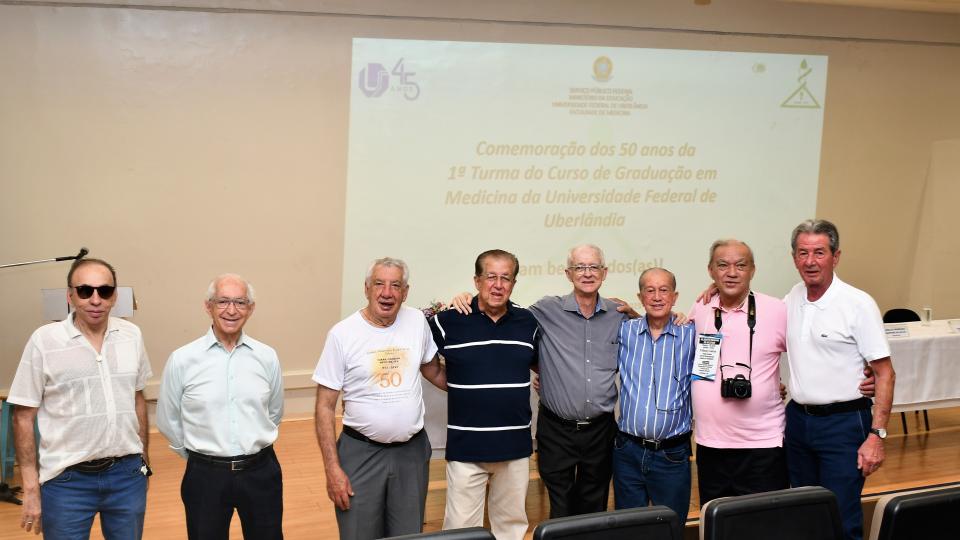 Comemoração dos 50 anos da 1º turma do curso de Medicina da UFU  (Milton Santos)