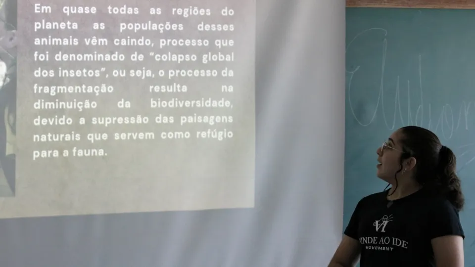 Oficinas e apresentação de pesquisas