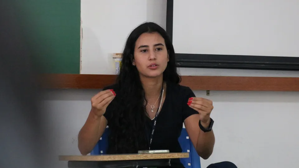 Oficinas e apresentação de pesquisas