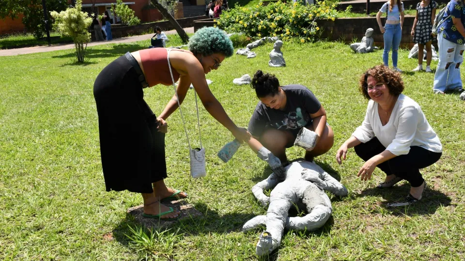 Exposição coletiva `Concretude"  (Milton Santos)