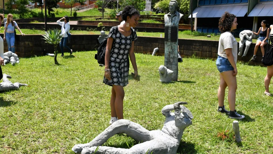 Exposição coletiva `Concretude"  (Milton Santos)