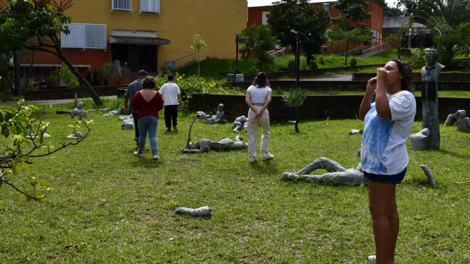 Exposição coletiva `Concretude"  (Milton Santos)