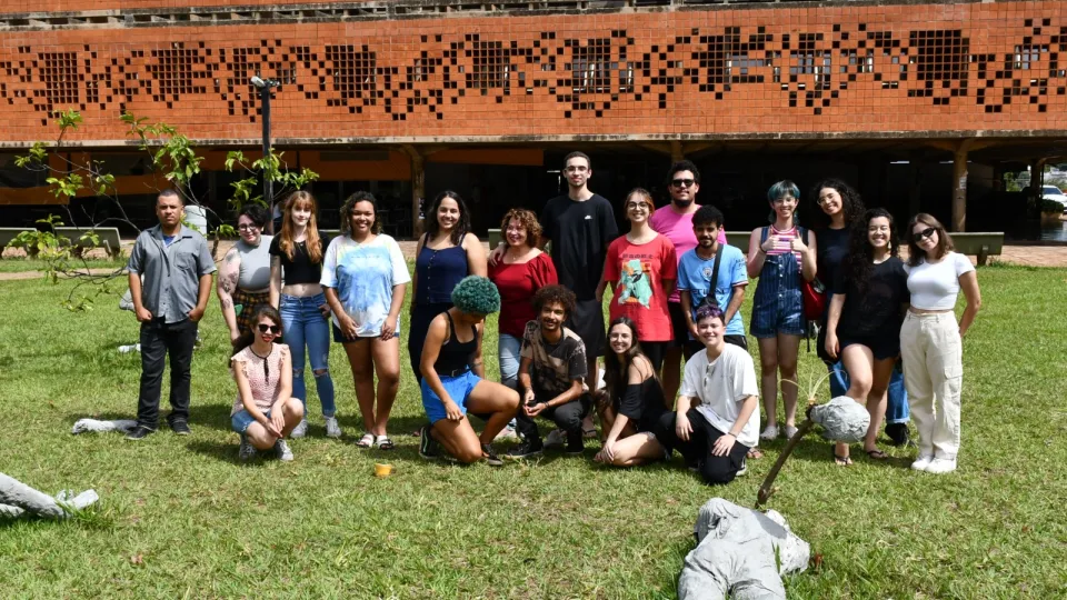 Exposição coletiva `Concretude"  (Milton Santos)