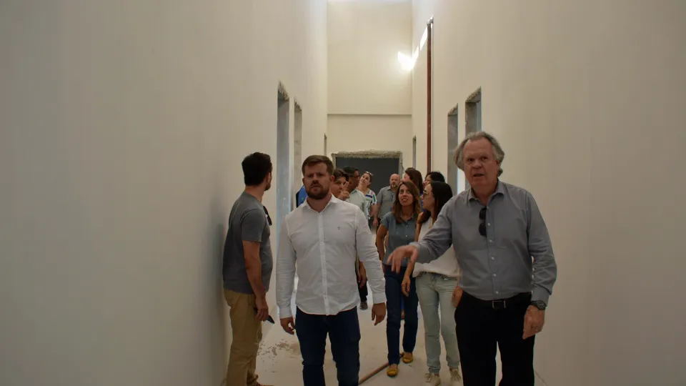Membros do Condir em visita às obras do Campus da UFU em Patos de Minas em 10/11/2023
