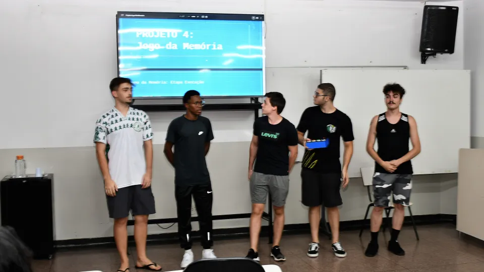 Entrega de dispositivos pedagógicos eletroeletrônicos à rede municipal de educação de Uberlândia (Milton Santos)