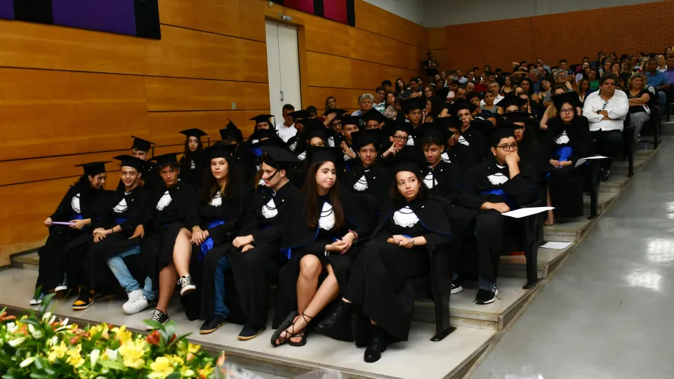 Cerimônia Simbólica de Colação de Grau dos estudantes dos 9º anos da Eseba (Milton Santos)