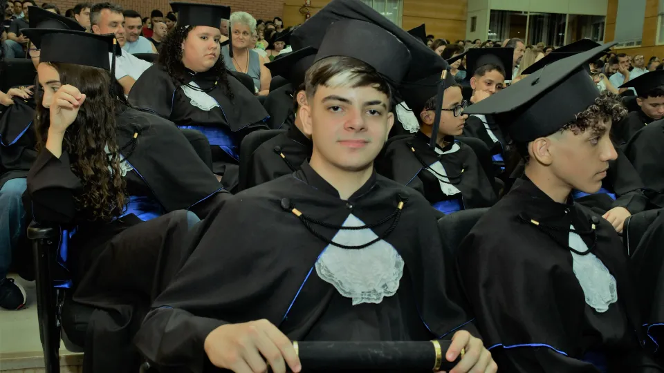 Cerimônia Simbólica de Colação de Grau dos estudantes dos 9º anos da Eseba (Milton Santos)