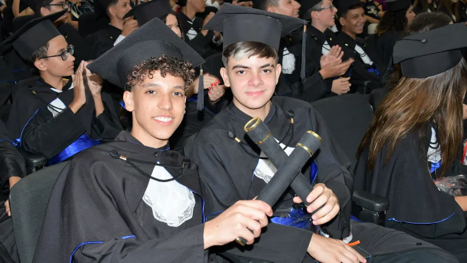 Cerimônia Simbólica de Colação de Grau dos estudantes dos 9º anos da Eseba (Milton Santos)