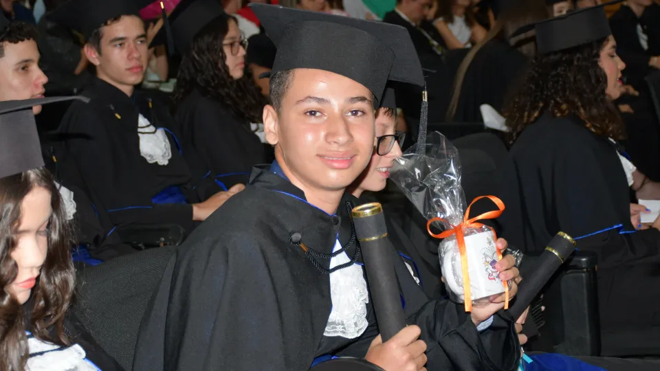 Cerimônia Simbólica de Colação de Grau dos estudantes dos 9º anos da Eseba (Milton Santos)