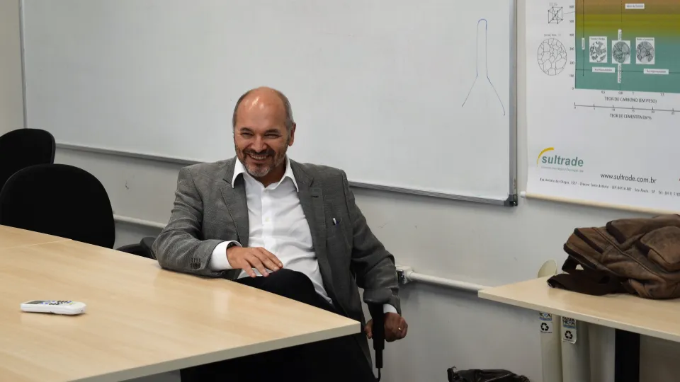 Presidente da Fapemig, Carlos Alberto Arruda de Oliveira, visita laboratórios da UFU  (Milton Santos)