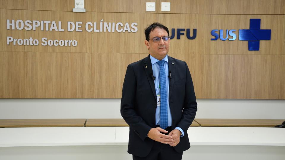 Gestão da UFU apresenta novo bloco do HC ao deputado Weliton Prado (Milton Santos)