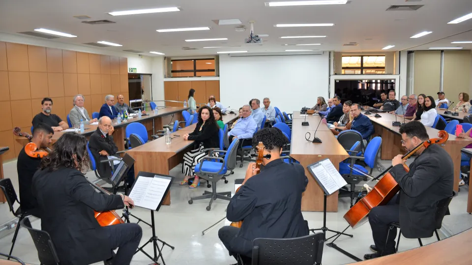 Homenagem aos servidores aposentados da UFU (Milton Santos)