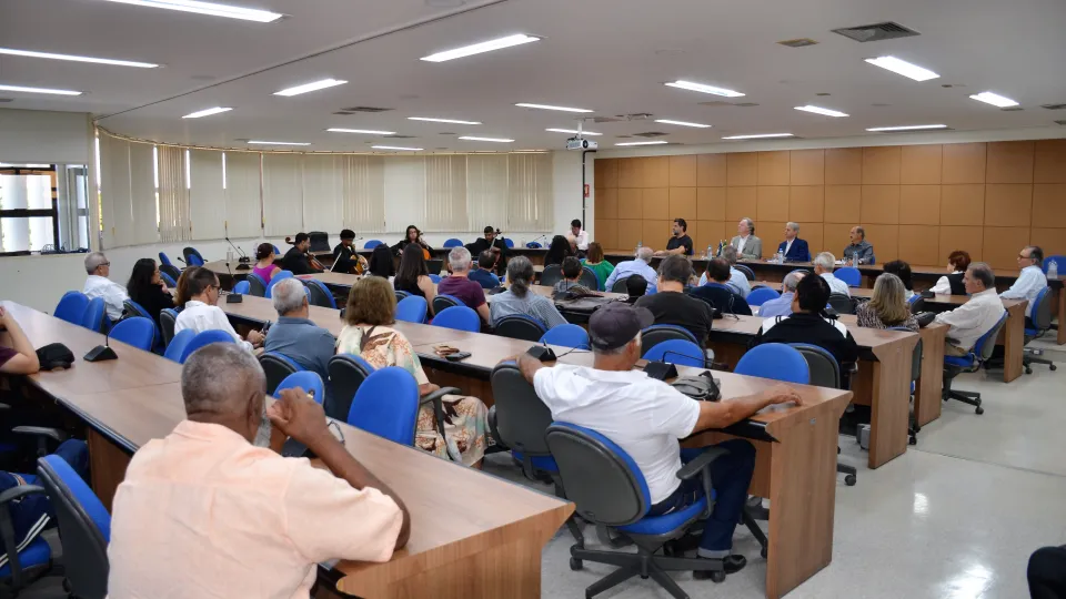Homenagem aos servidores aposentados da UFU (Milton Santos)