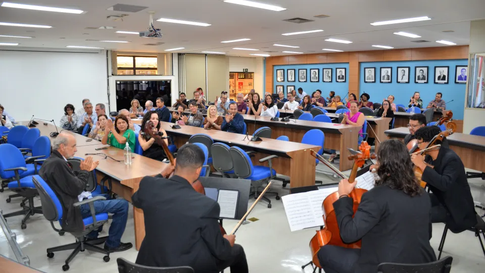 Homenagem aos servidores aposentados da UFU (Milton Santos)